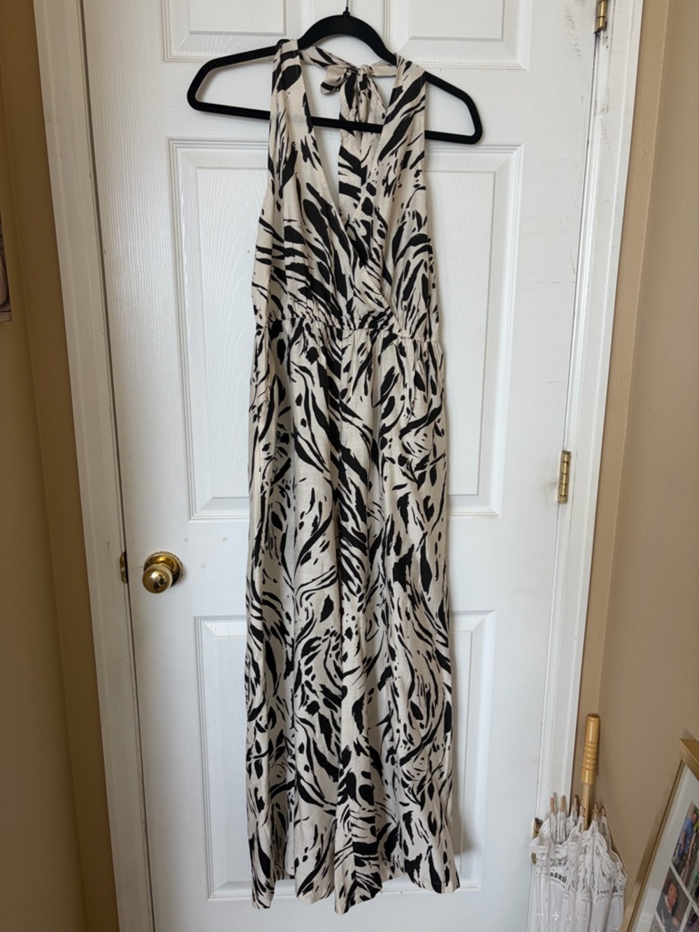 Cupshe Black & Cream Abstract Halter Jumpsuit